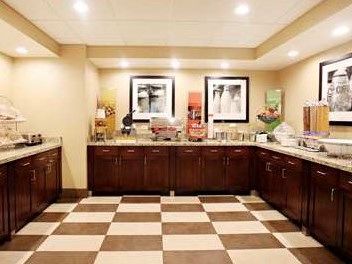 Hotel Hampton Salt City-north 3*